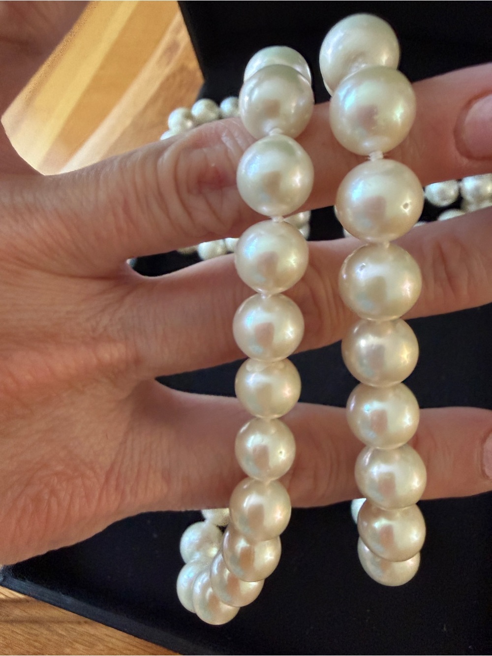 Classic South Sea Cream Pearl Strand Necklace - Elegant Women’s Jewelry - Picture 4 of 6